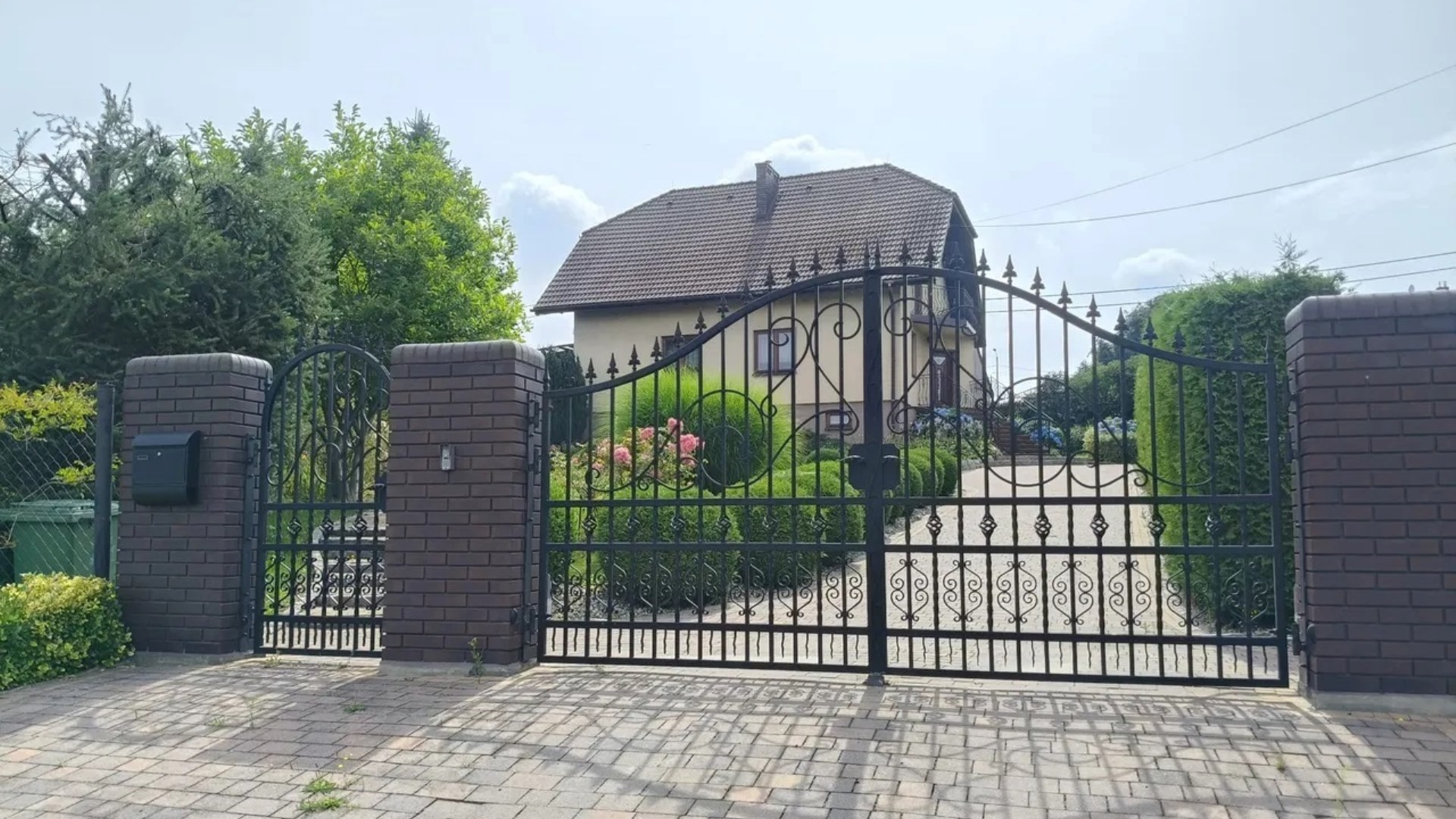 Dom na sprzedaż